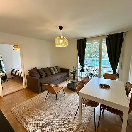 With Balcony, 26 Min To Center * 苏黎世