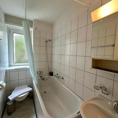 Daire With Balcony, 26 Min To Center Zürih